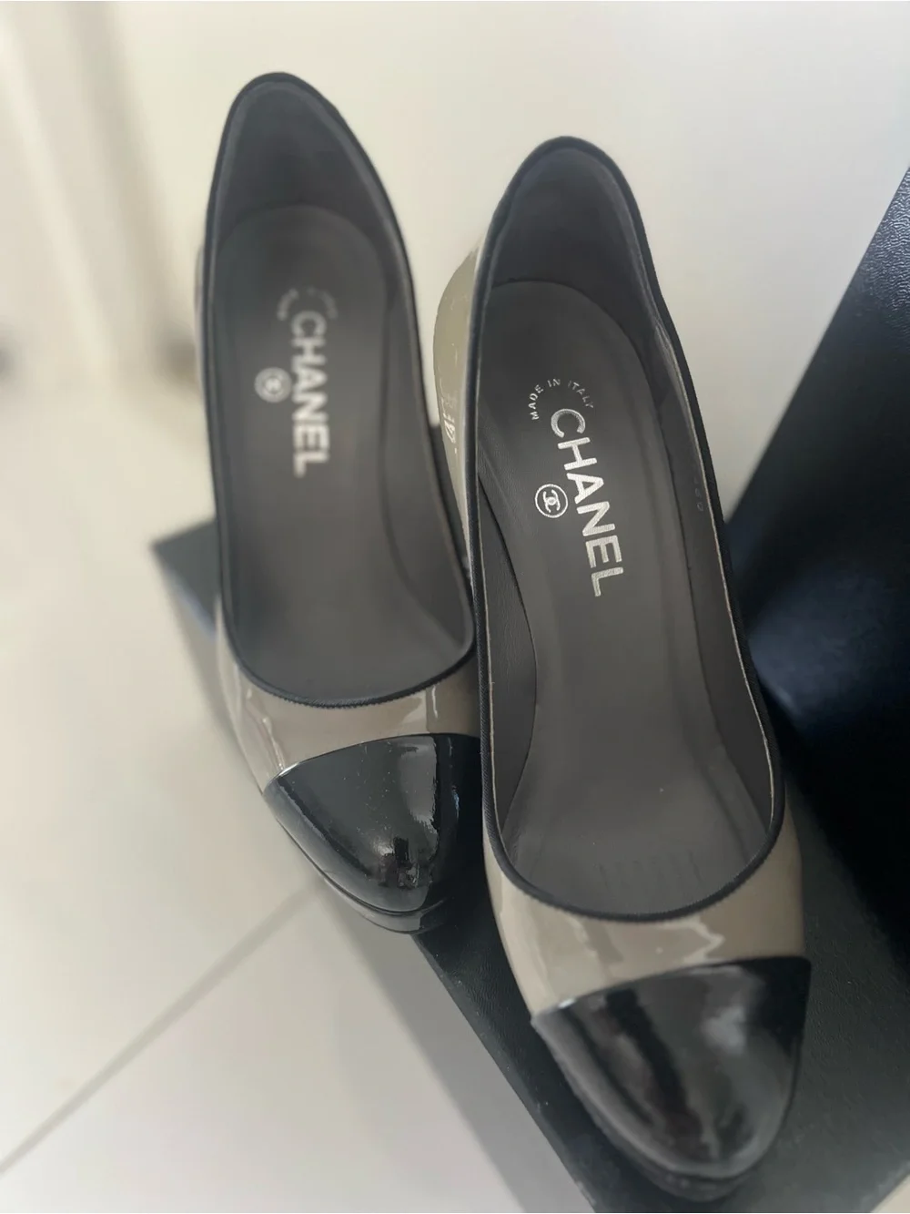 CHANEL elegant patent